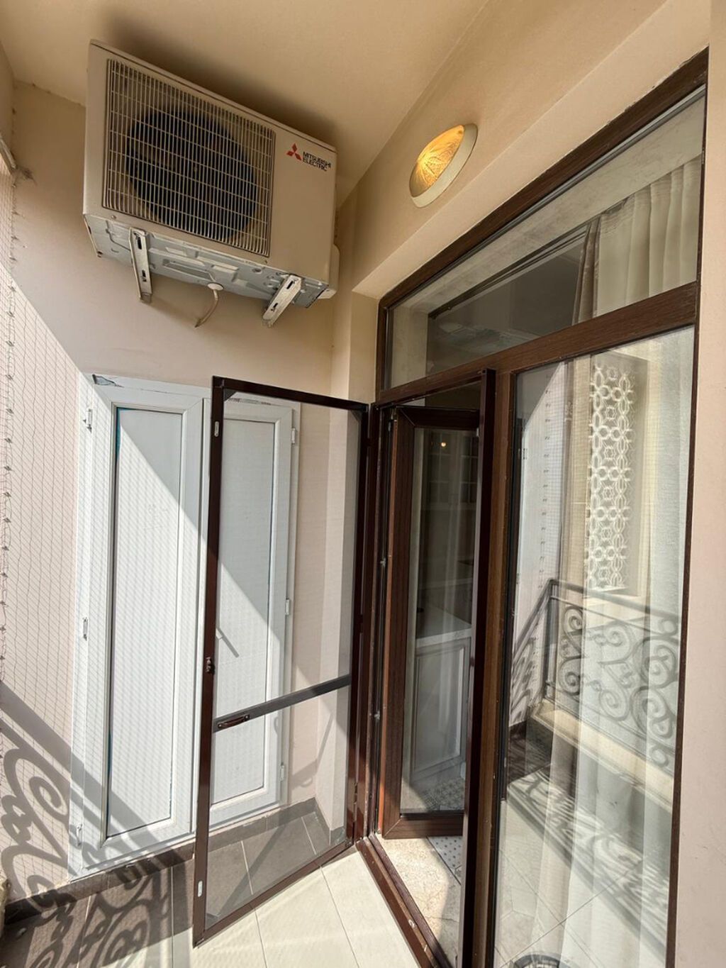 Ağ Şəhər – Paris Evələri, Mərkəzi Bulvar küçəsi Kirayə 4 otaqlı mənzil