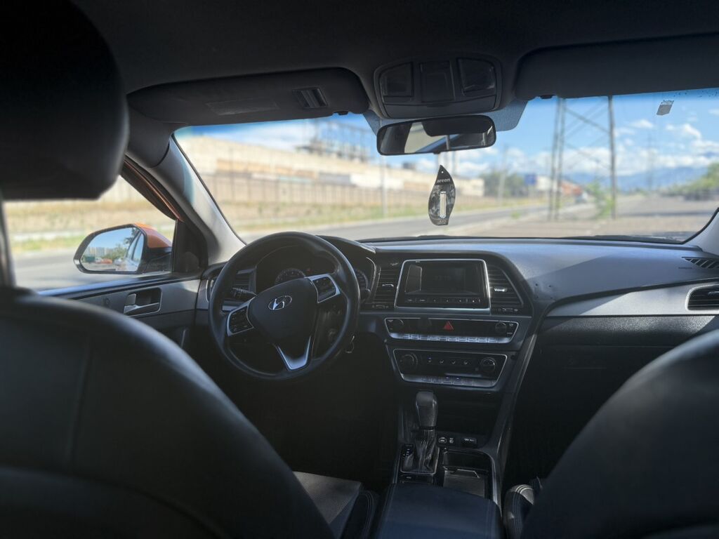 Hyundai Sonata: 2018 г., 2 л, Автомат, Газ, Седан: фото 6