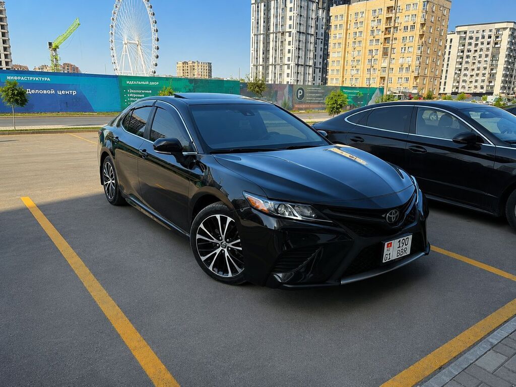 Toyota Camry: 2018 г., 2.5 л, Автомат, Бензин, Седан: фото 2