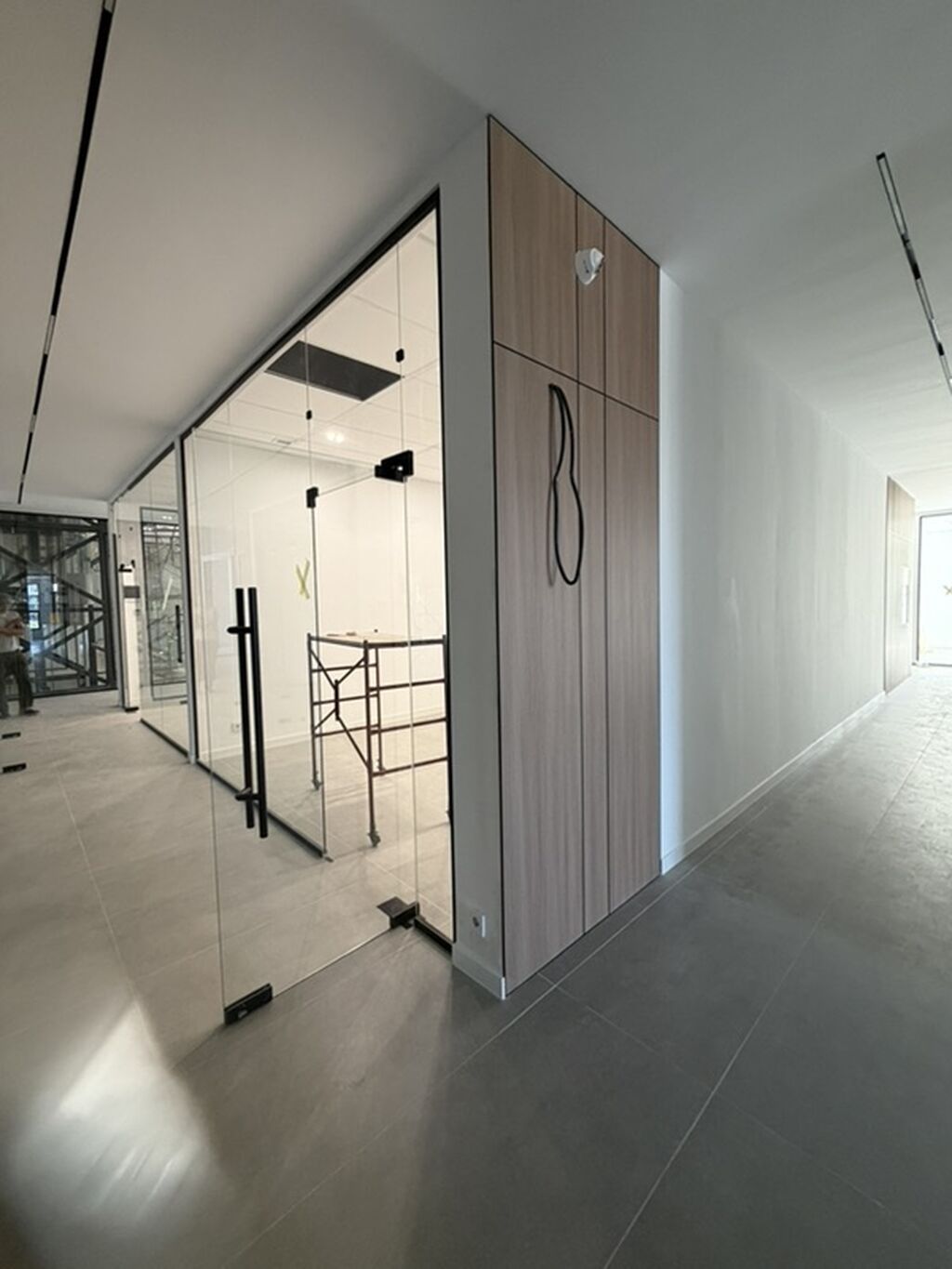 Сдаются бутики в бизнес‑центре ONE group, 2 этаж. 20-22m2 По цене и: фото 6