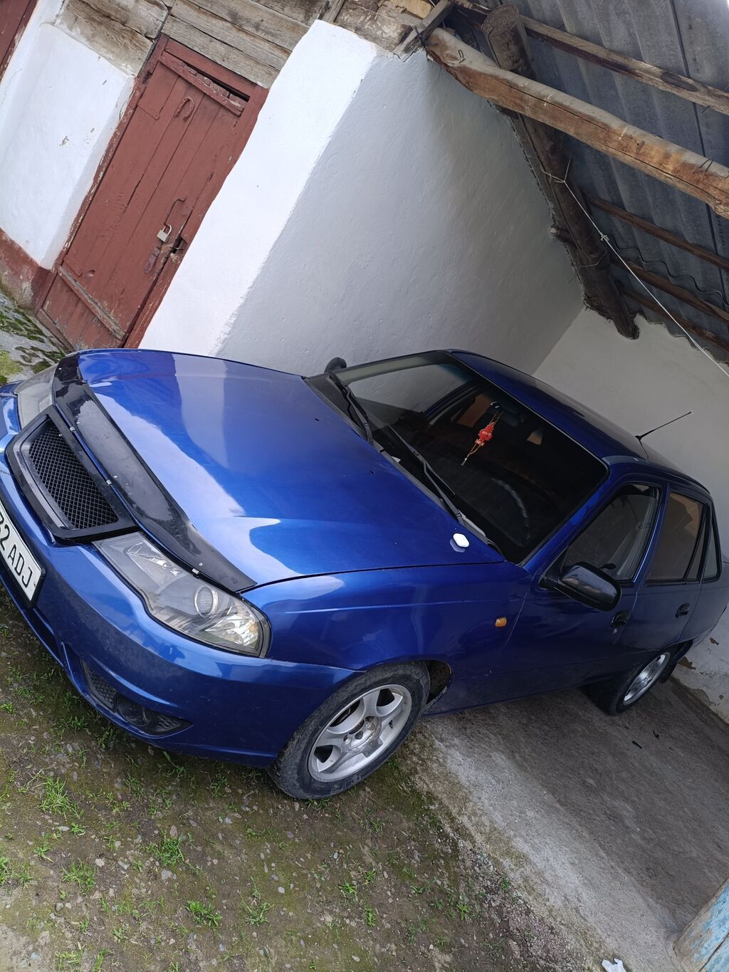 Daewoo Nexia: 2011 г., Седан: фото 2