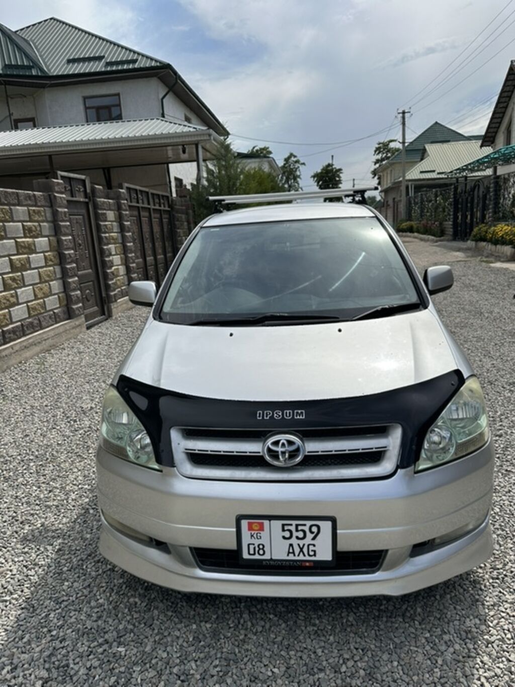 Toyota Ipsum: 2002 г., 2.4 л, Автомат, Газ, Минивэн — фото 1