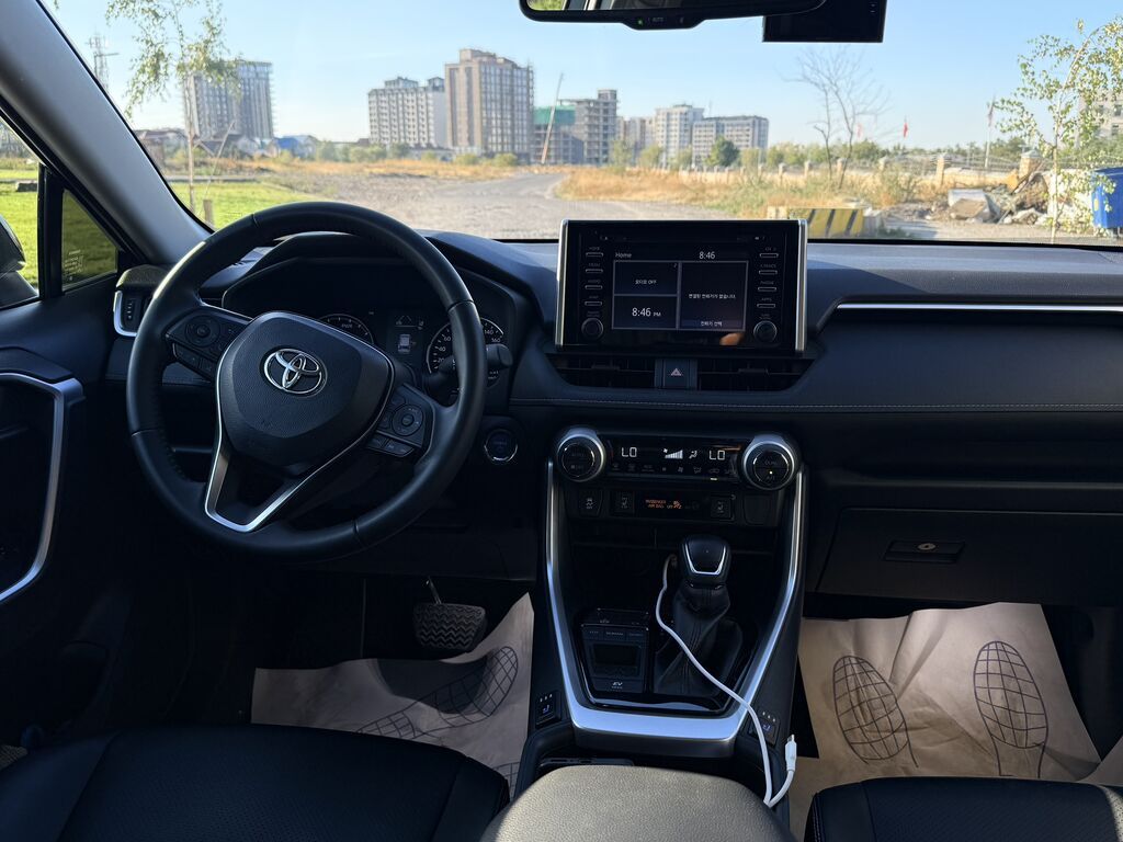 Toyota RAV4: 2022 г., 2.5 л, Автомат, Гибрид: фото 8