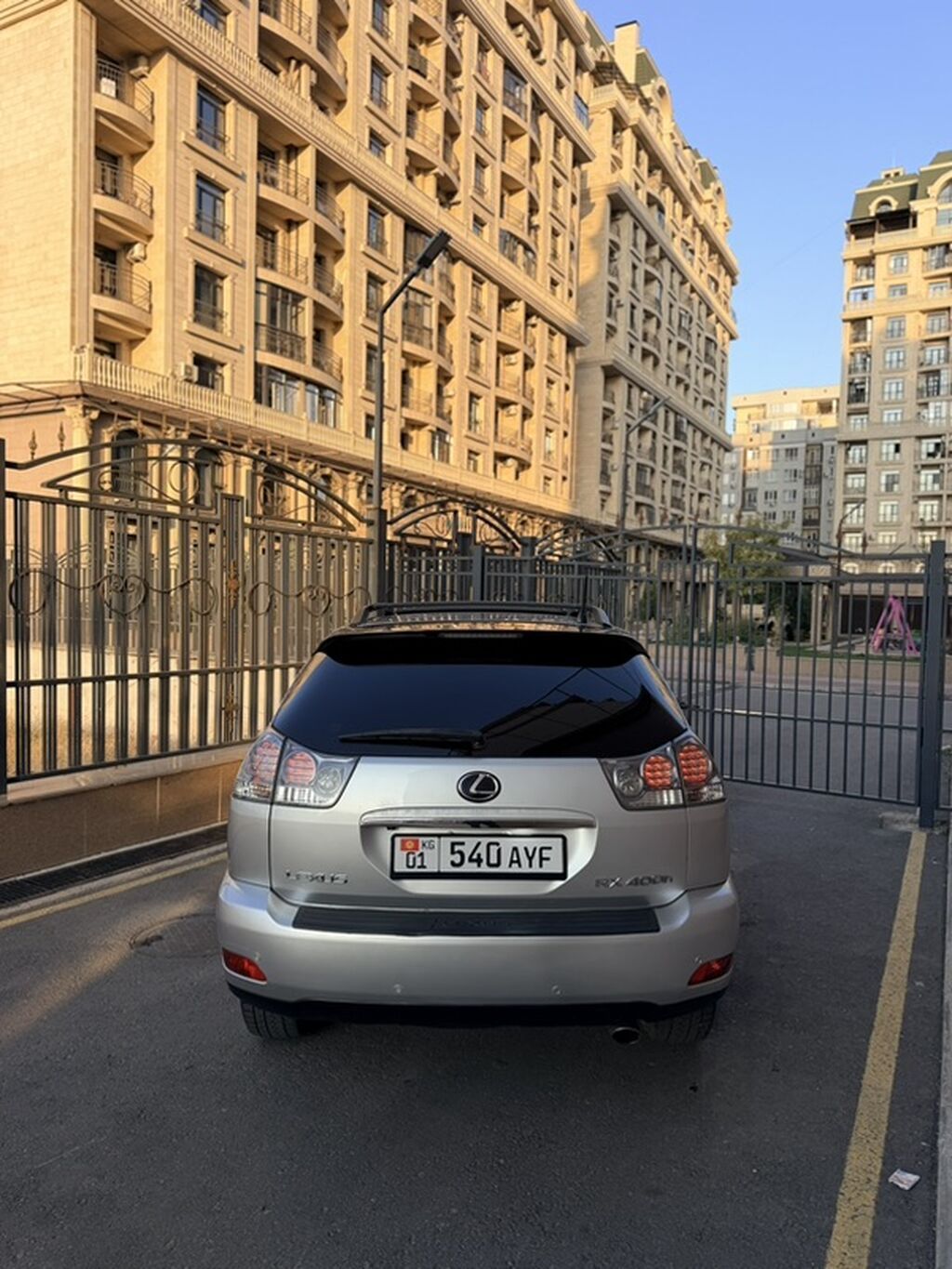 Lexus RX: 2008 г., 3.3 л, Вариатор, Гибрид, Кроссовер: фото 2