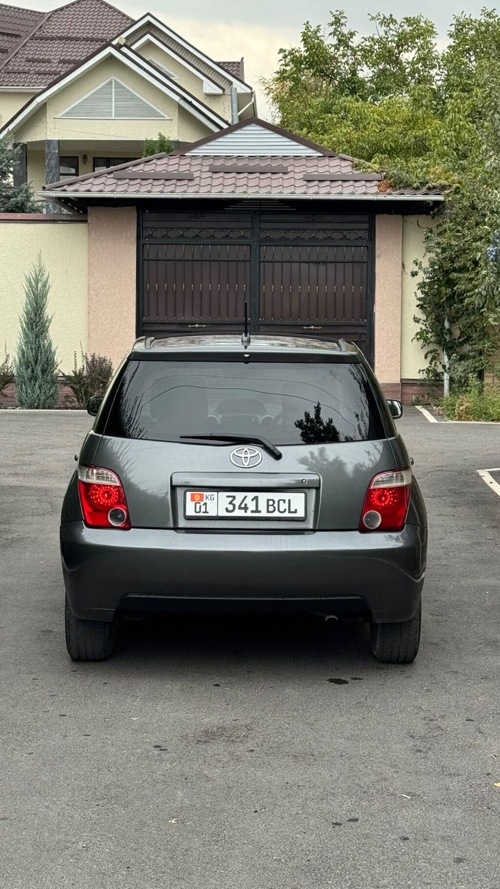 Toyota Ist: 2005 г., 1.3 л, Автомат, Бензин, Хэтчбэк: фото 4