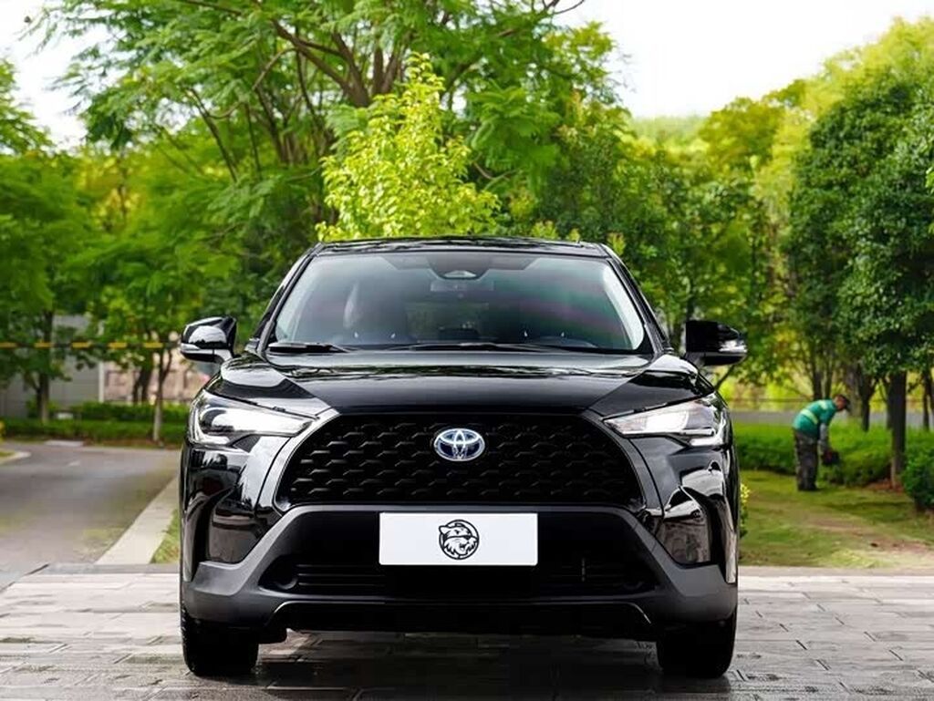 Toyota Corolla Cross: 2024 г., 2 л, Вариатор, Гибрид, Кроссовер: фото 3