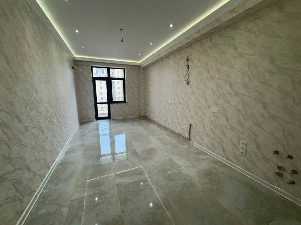 3 otaqlı, Yeni tikili, 148 kv. m