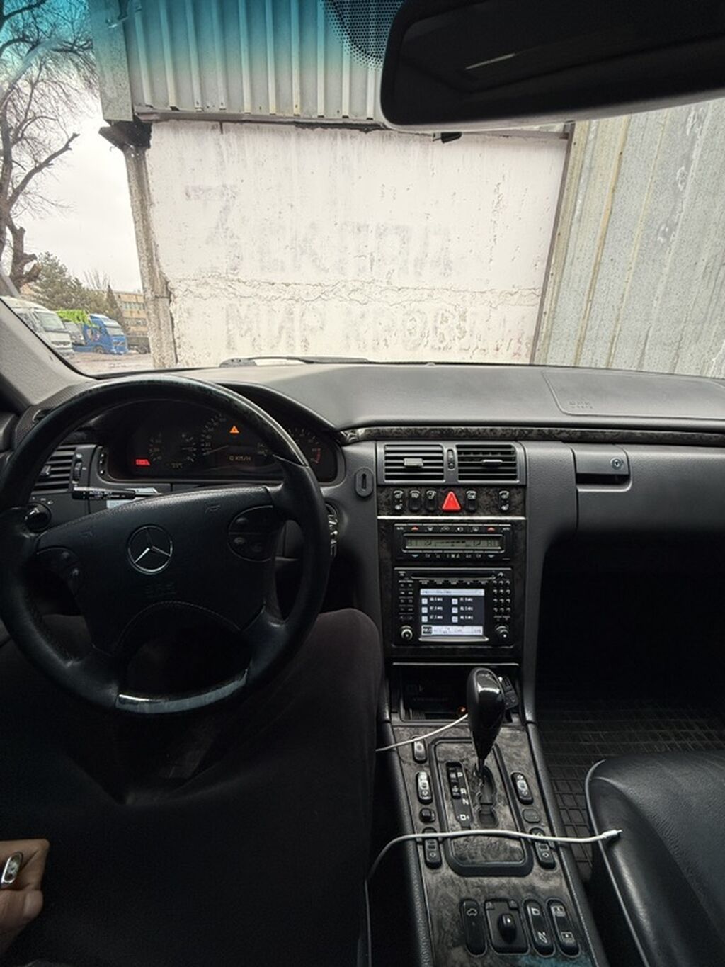 Mercedes-Benz E-Class: 2000 г., 4.3 л, Автомат, Бензин, Седан: фото 7