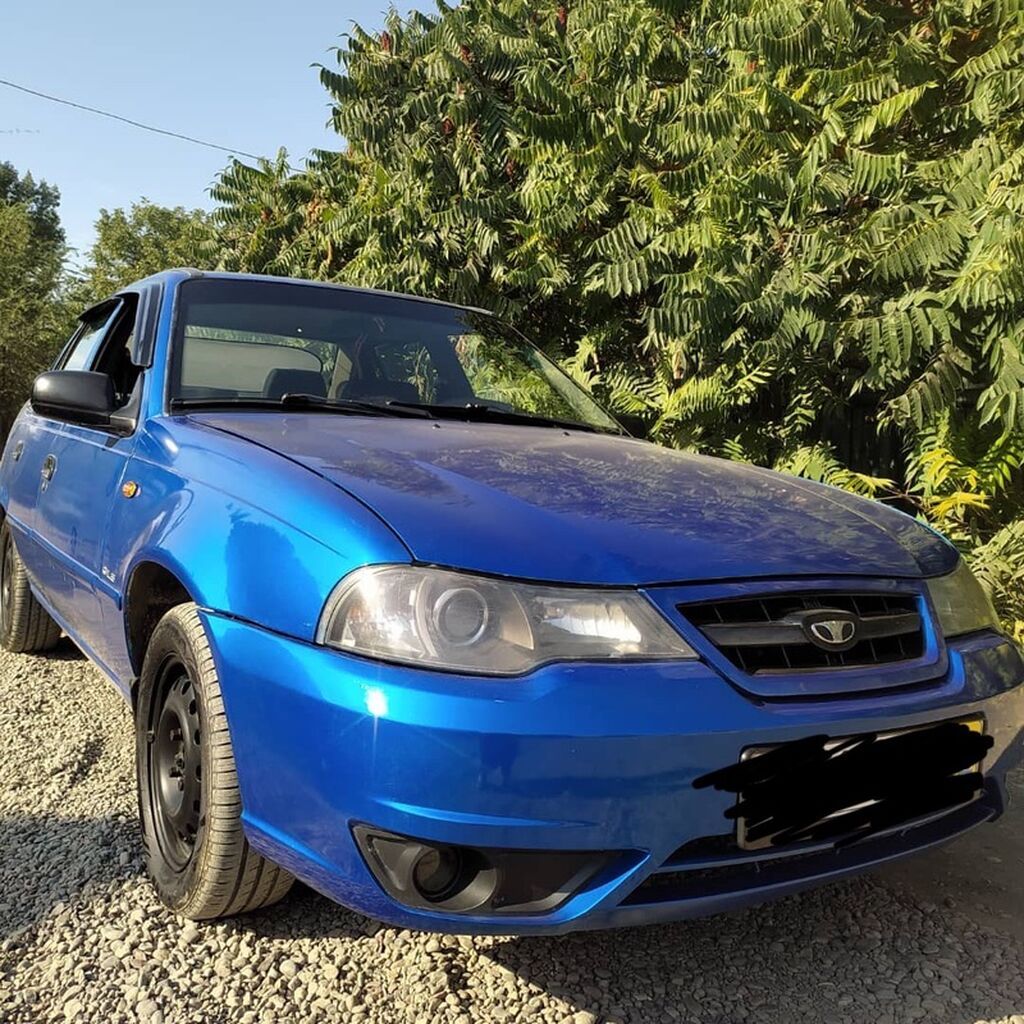 Daewoo Nexia: 2011 г., Механика, Бензин, Седан: фото 1