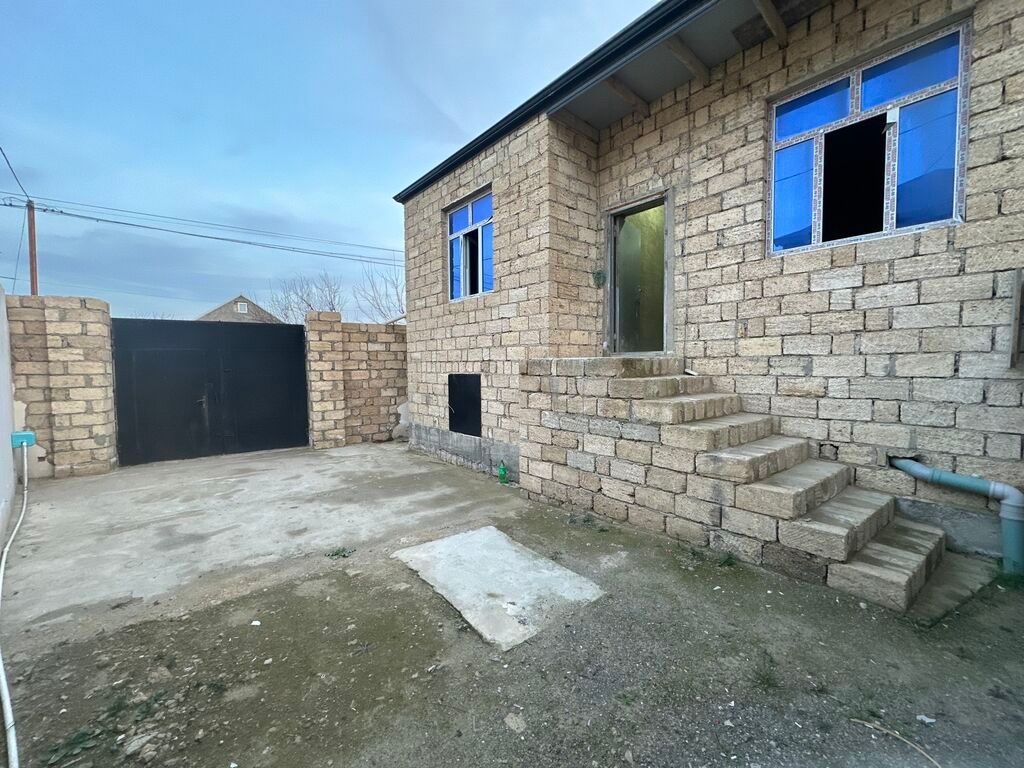 3 otaqlı, 110 kv. m, Kredit yoxdur, Orta təmir