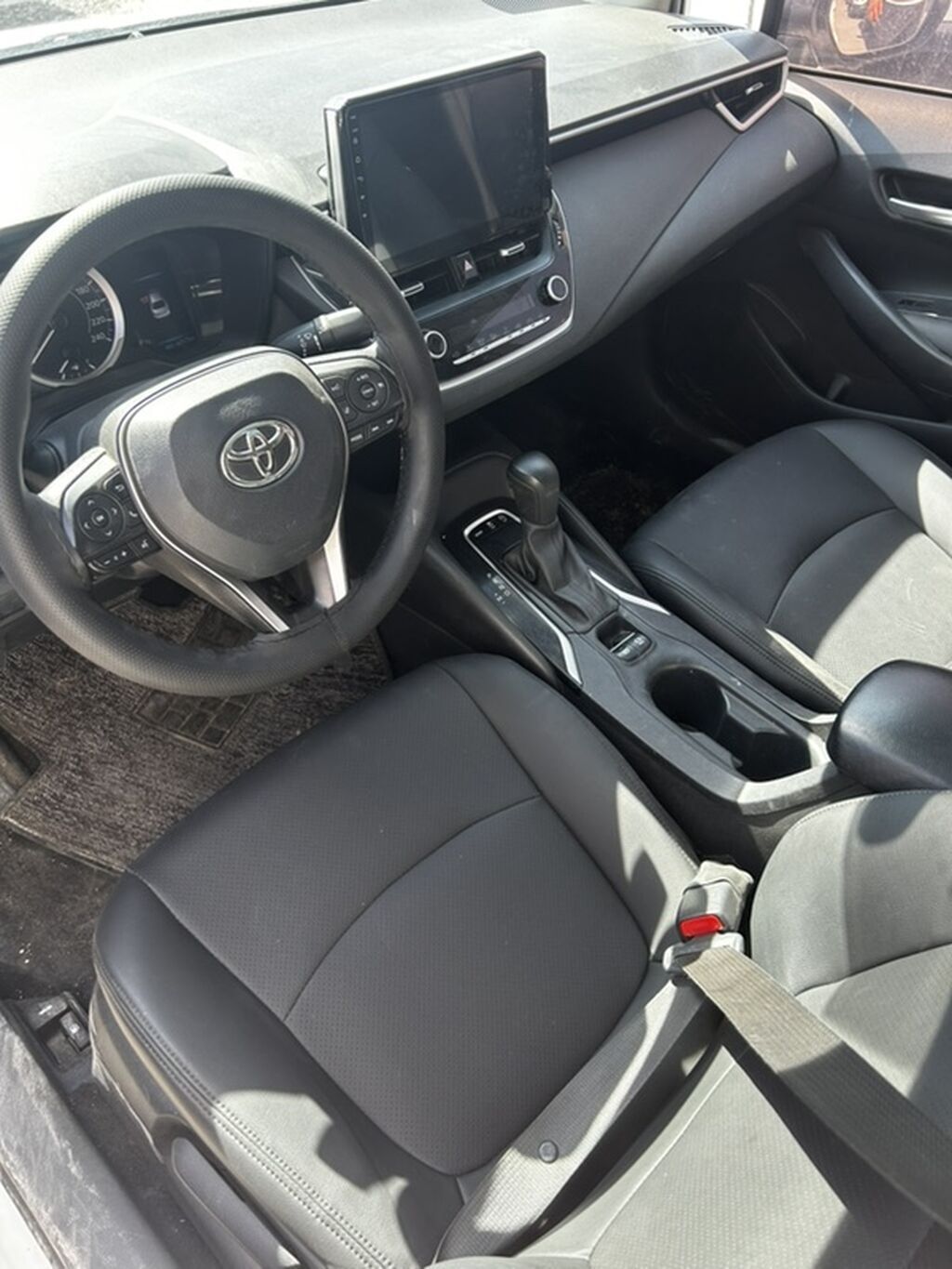 Toyota Corolla: 2020 г., 1.2 л, Автомат, Гибрид, Седан: фото 4