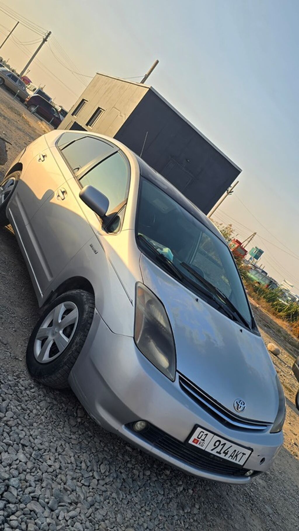 Toyota Prius 2005 г., гибрид, 1.5 л, вариатор: фото 1