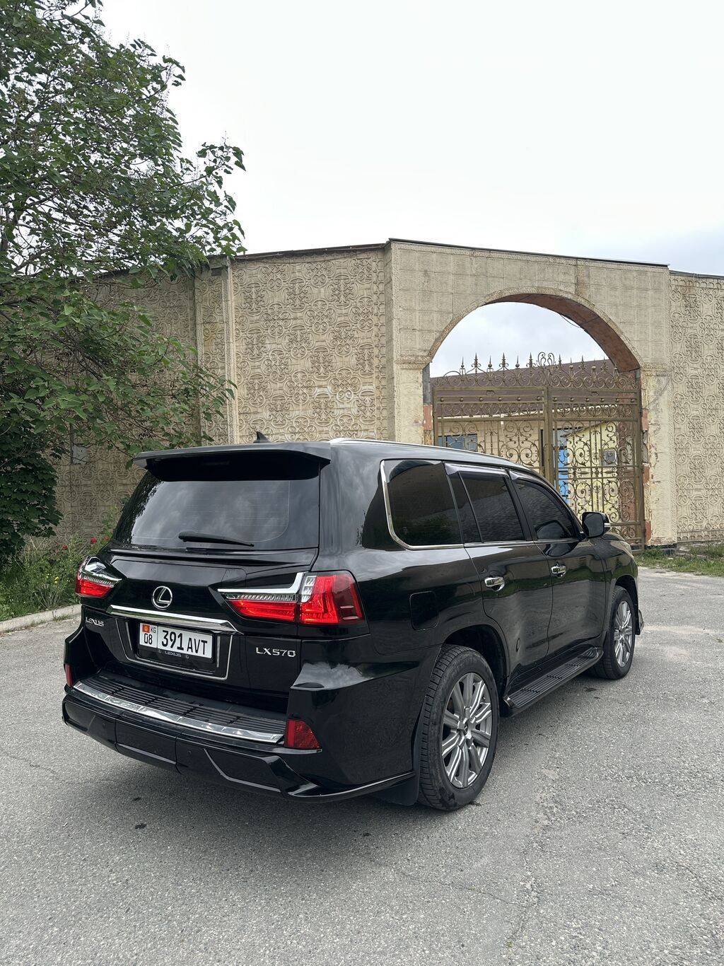 Lexus LX: 2009 г., 5.7 л, Автомат, Газ, Внедорожник: фото 4