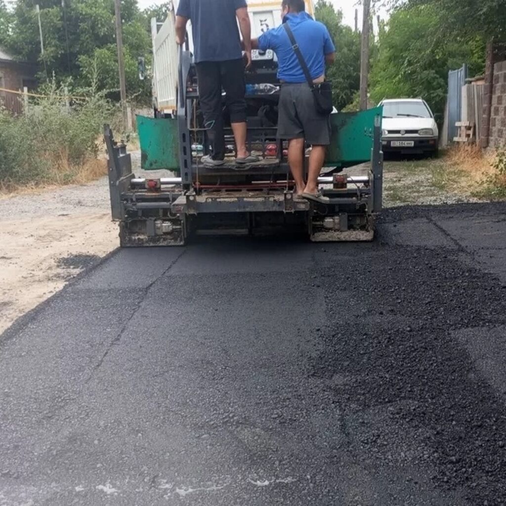 Предлагаем услуги по укладке нового асфальтового покрытия. Идеально: фото 2