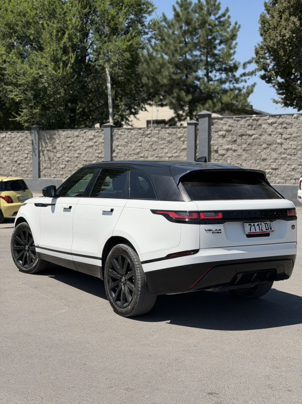 Land Rover Range Rover: 2020 г., 2 л, Автомат, Бензин, Кроссовер: фото 2