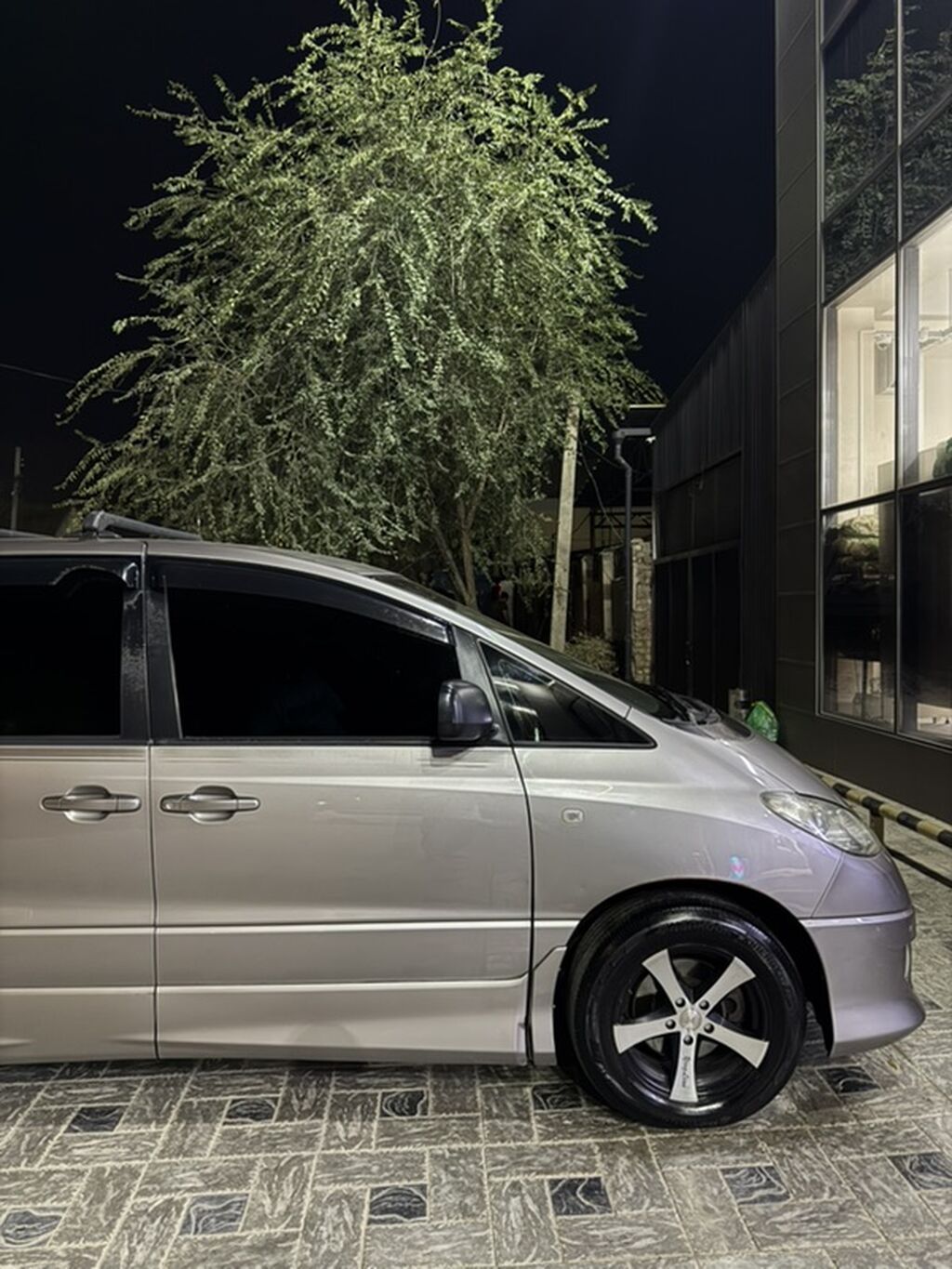 Toyota Estima: 2004 г., 3 л, Автомат, Газ, Минивэн: фото 3