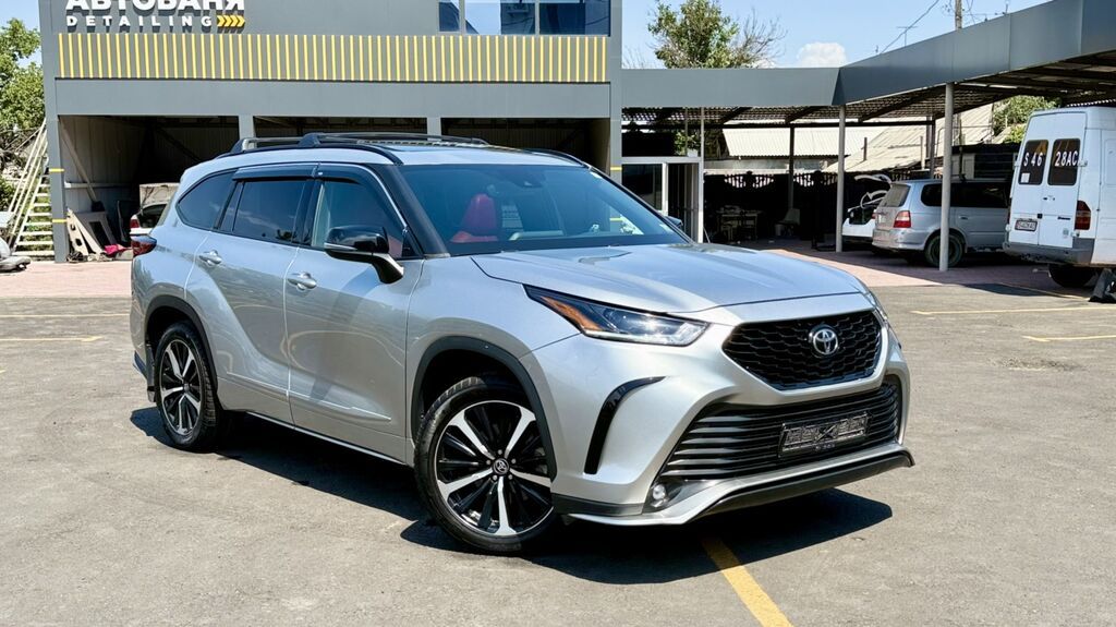 Toyota Highlander: 2021 г., 3.5 л, Автомат, Бензин, Кроссовер: фото 2
