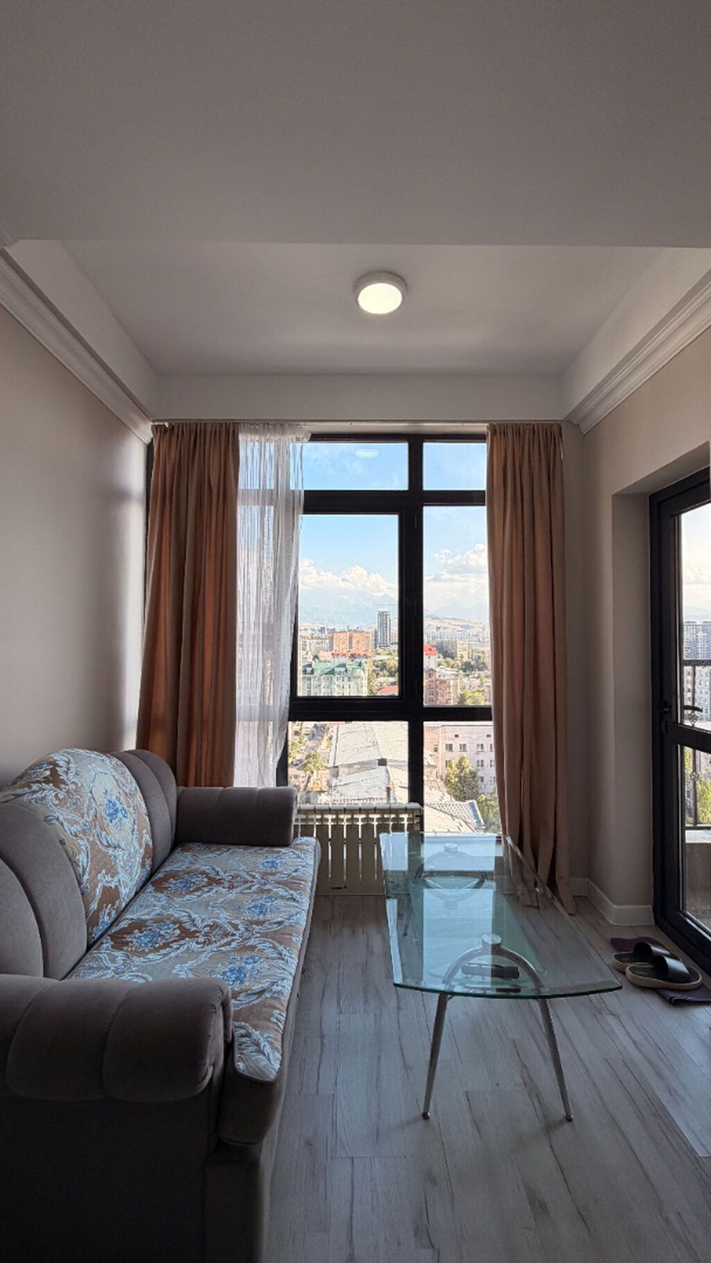 3 комнаты, 80 м², Золотой квадрат Элитка, 12 этаж, Евроремонт: фото 2