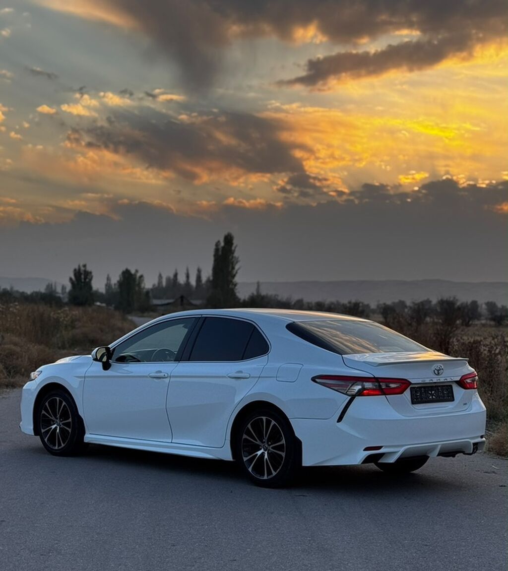 Toyota Camry: 2017 г., 2.5 л, Автомат, Бензин, Седан: фото 6