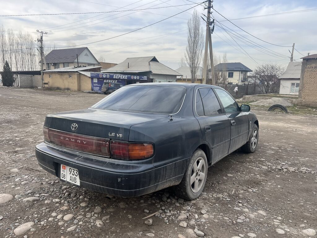 Toyota Camry: 1995 г., Автомат, Бензин, Седан: фото 3