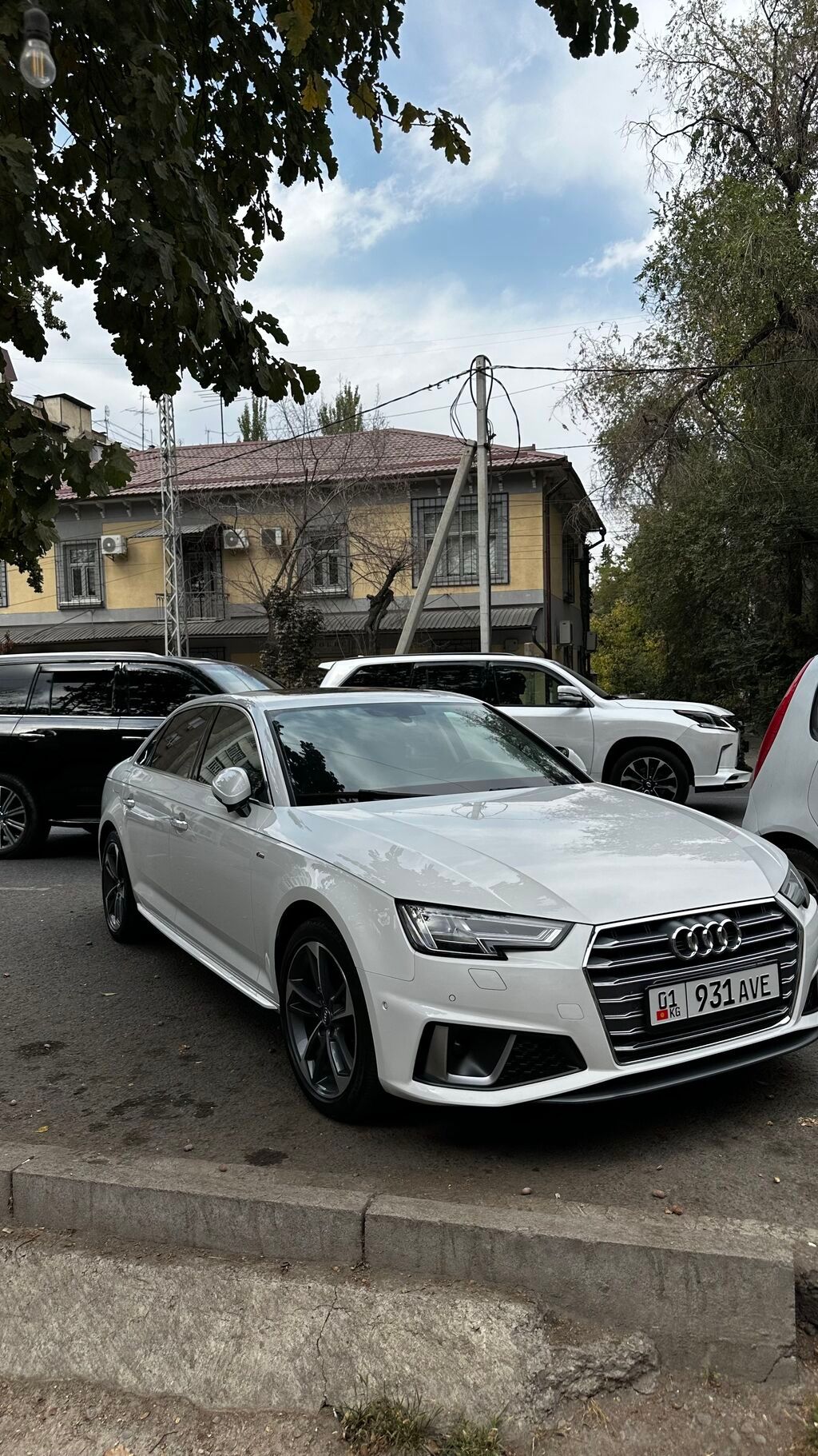 Audi A4: 2023 г., 2 л, Автомат, Бензин, Седан: фото 1