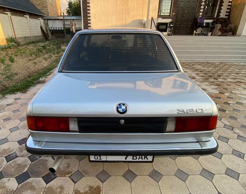 BMW 3 series: 1982 г., 2 л, Механика, Бензин, Купе: фото 3