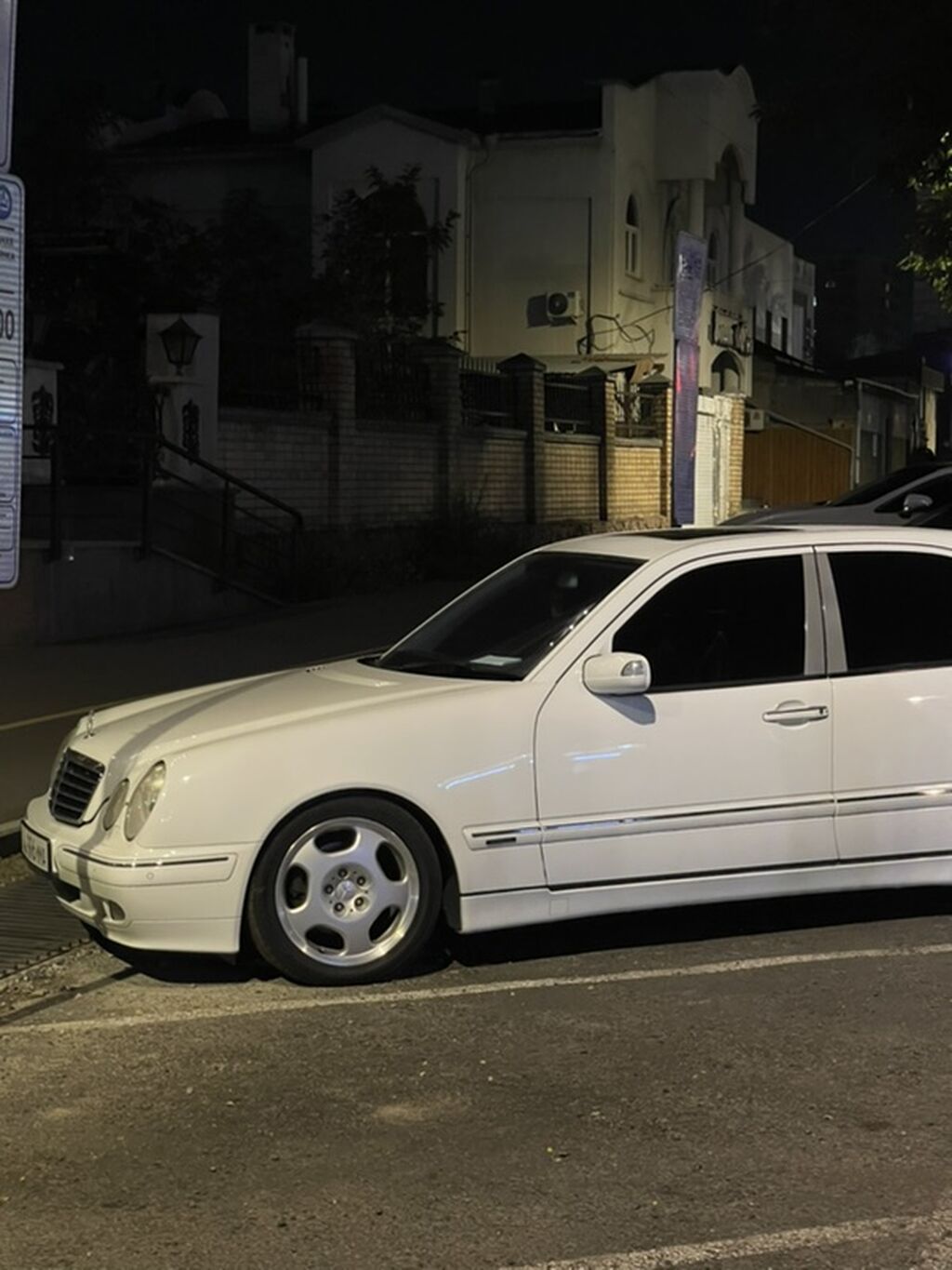 Mercedes-Benz E-Class: 2000 г., 3.2 л, Автомат, Бензин, Седан: фото 2