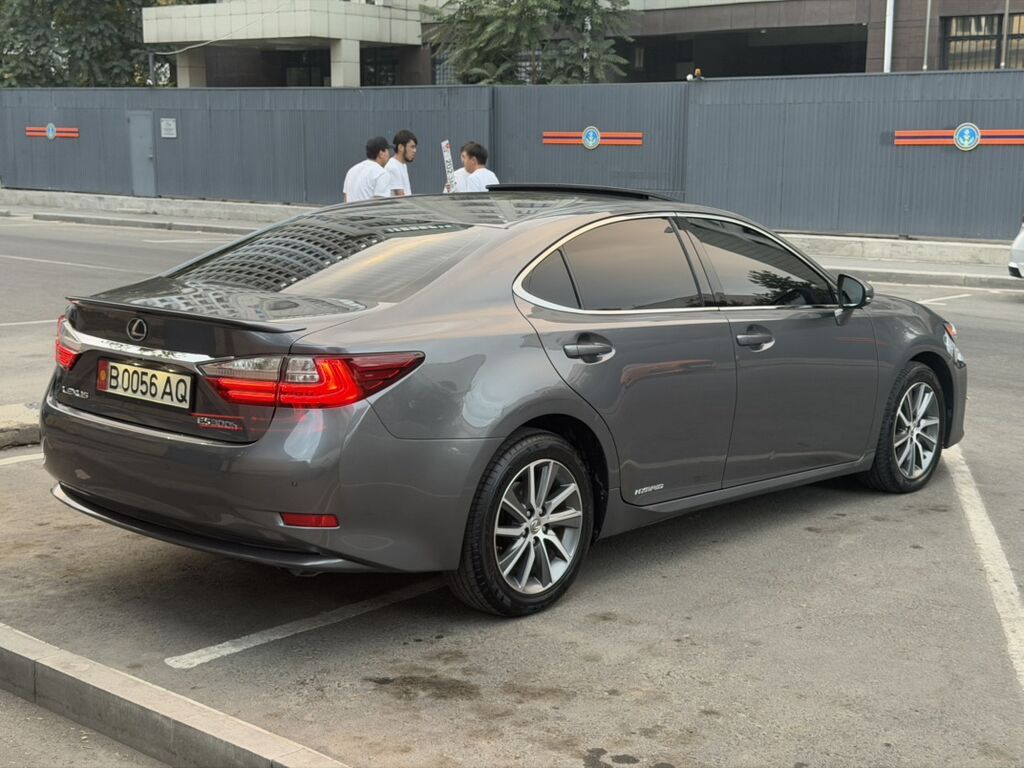 Lexus ES: 2016 г., 2.5 л, Вариатор, Гибрид, Седан: фото 7