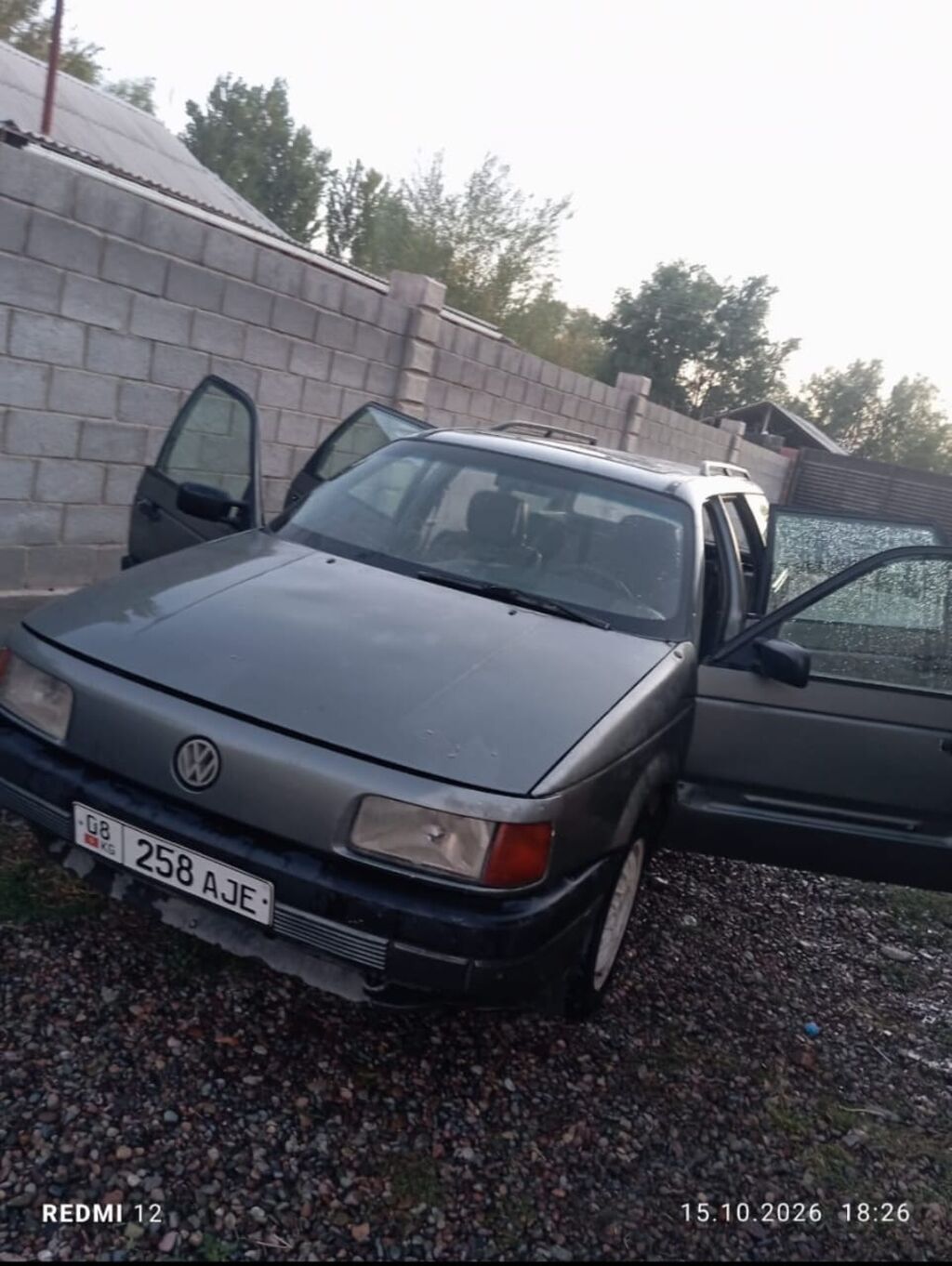 Volkswagen Passat 1994 г., универсал: фото 4