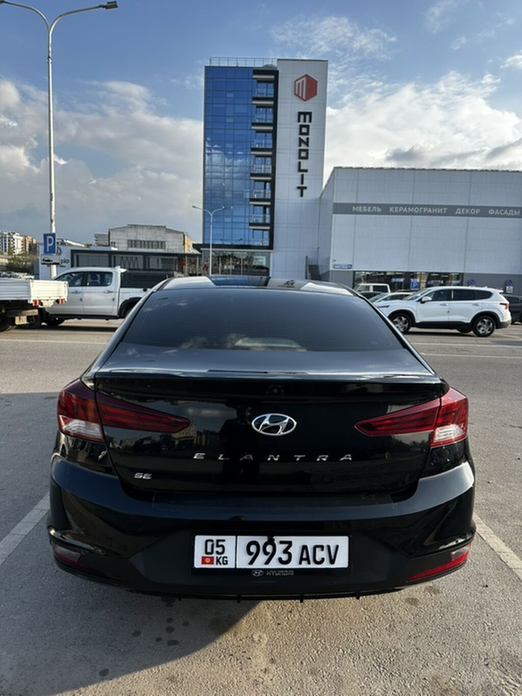 Hyundai Elantra: 2018 г., 2 л, Автомат, Бензин, Седан: фото 2