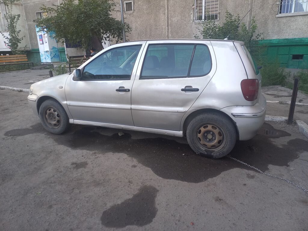Volkswagen Polo: 2000 г., 1.4 л, Автомат, Хэтчбэк: фото 3
