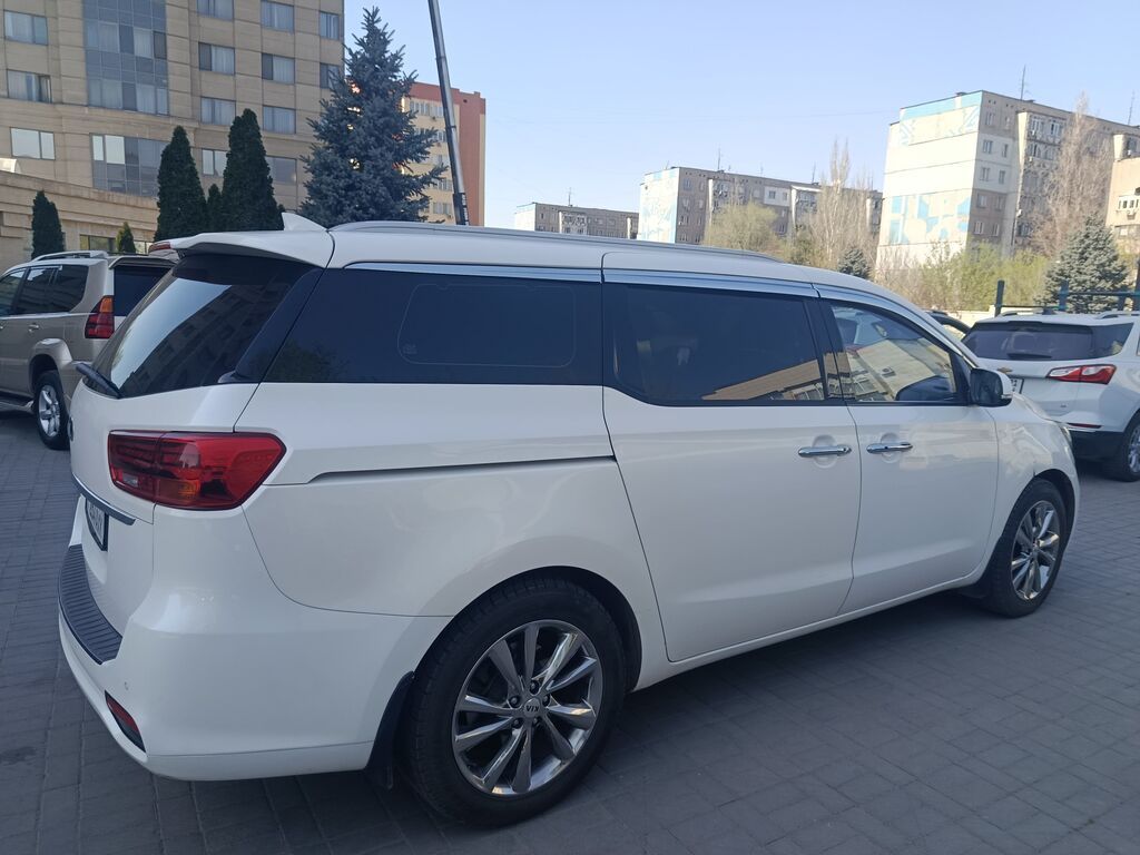 Kia Carnival: 2019 г., 2.2 л, Автомат, Дизель, Минивэн: фото 1