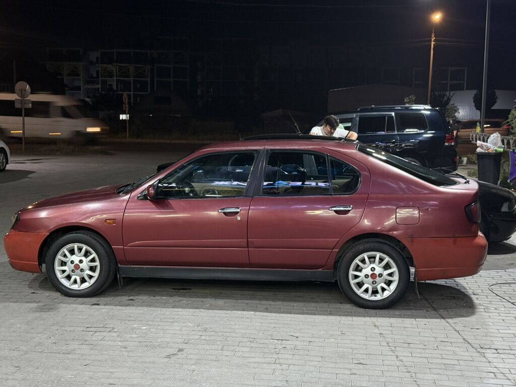Nissan Primera: 2002 г., 1.8 л, Механика, Бензин, Седан: фото 2