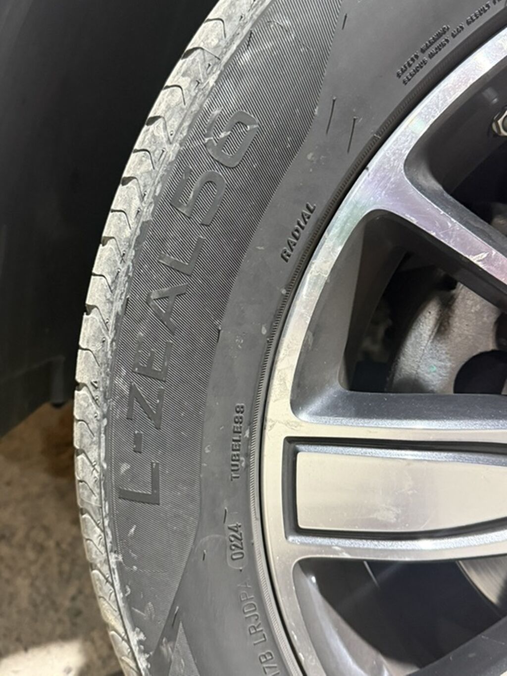 Летние/всесезонные шины Landsail L-ZEAL56 - Размер: 235/55 R19 -: фото 2