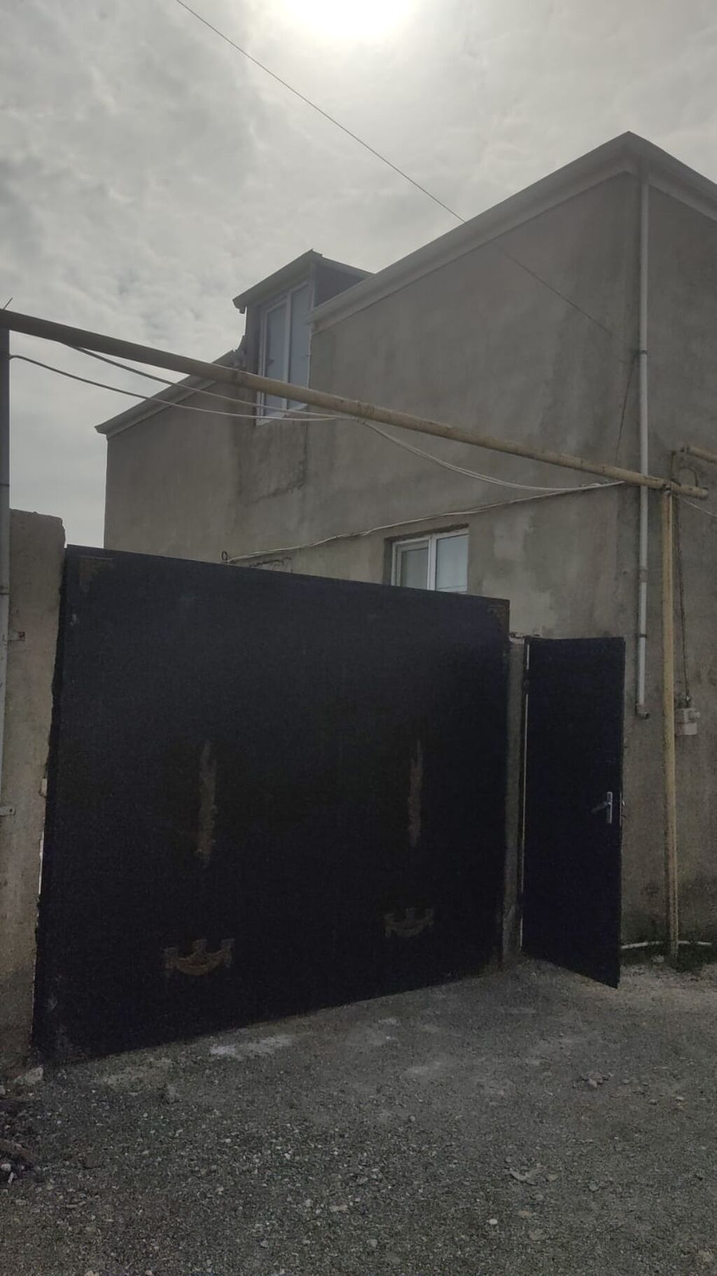 5 otaqlı, 220 kv. m, Orta təmir