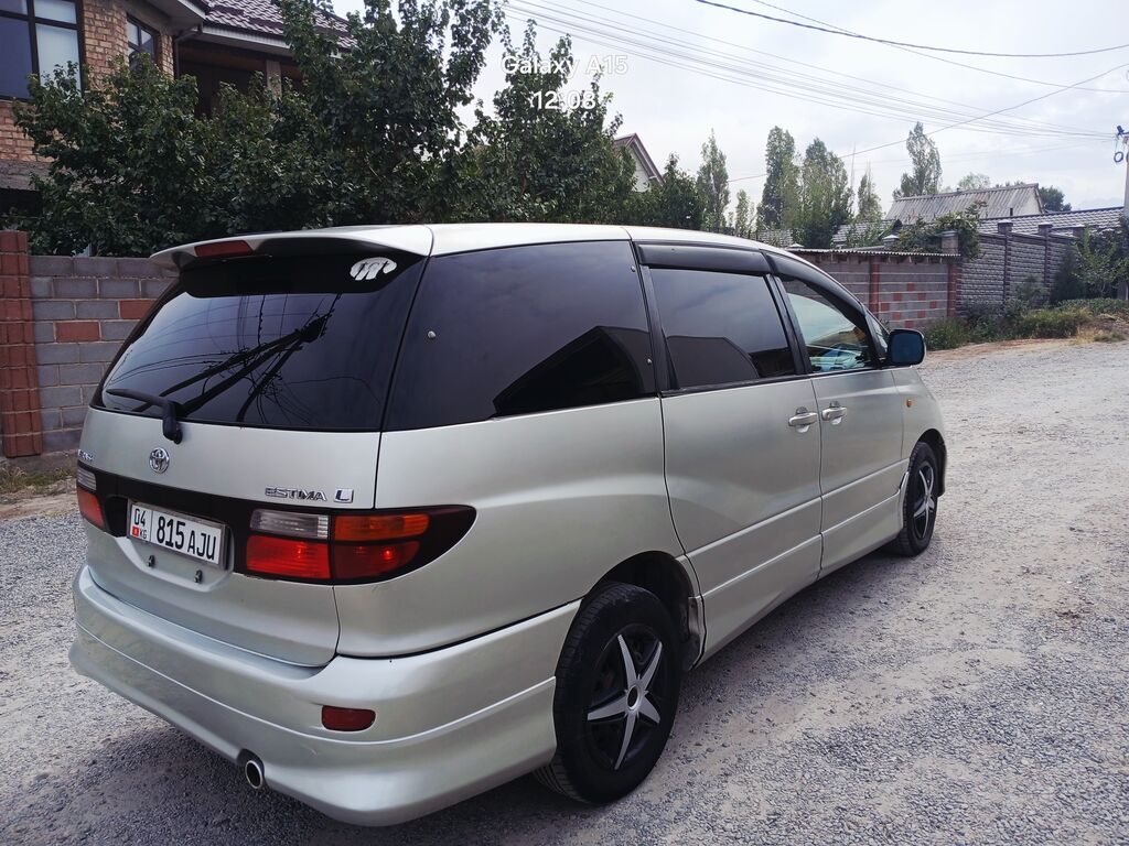 Toyota Estima: 2002 г., 2.4 л, Автомат, Бензин, Минивэн: фото 4