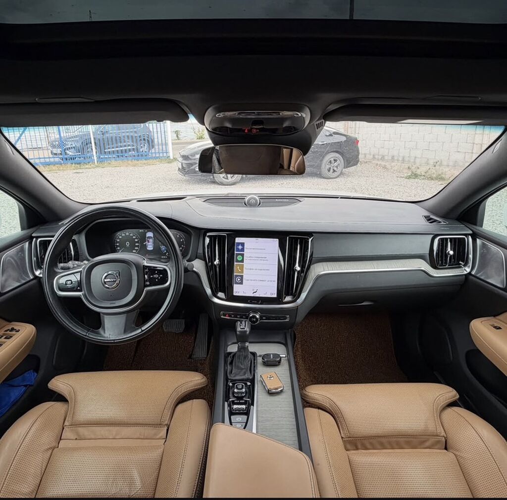 Volvo : 2019 г., 2 л, Автомат, Бензин, Седан: фото 7