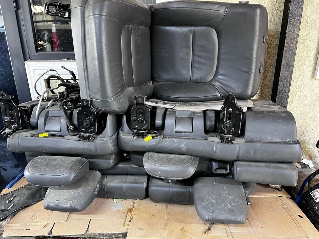 Продаю сидения от крузака 2 ряд: 45000 KGS Сиденья | Бишкек | 96827720 ...