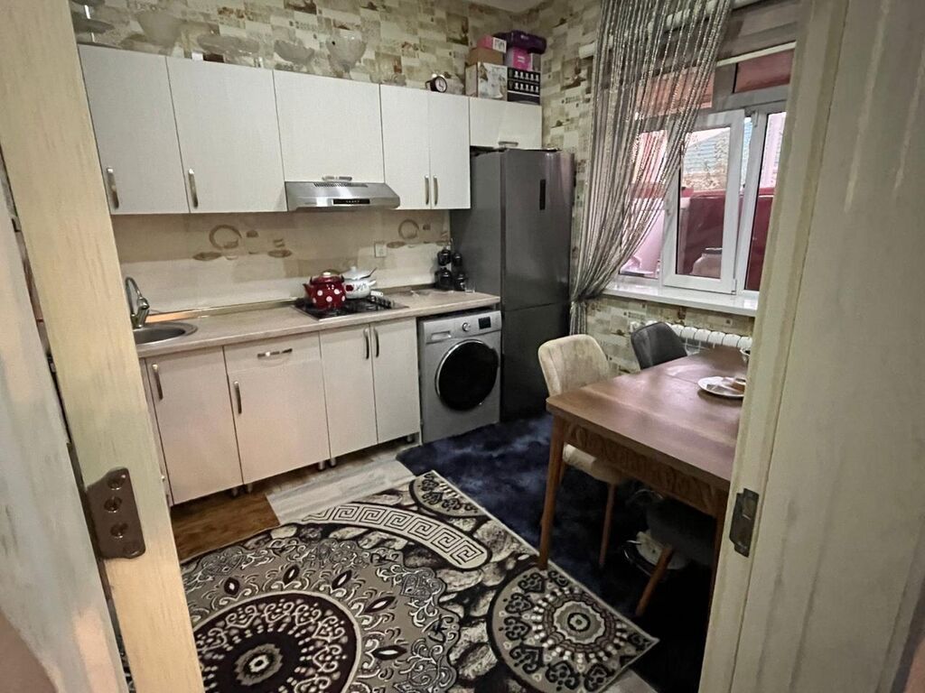 3 otaqlı, 110 kv. m, Kredit yoxdur, Orta təmir