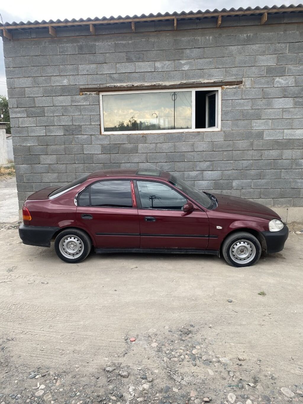 Honda Civic: 1999 г., 1.4 л, Механика, Бензин, Седан: фото 3