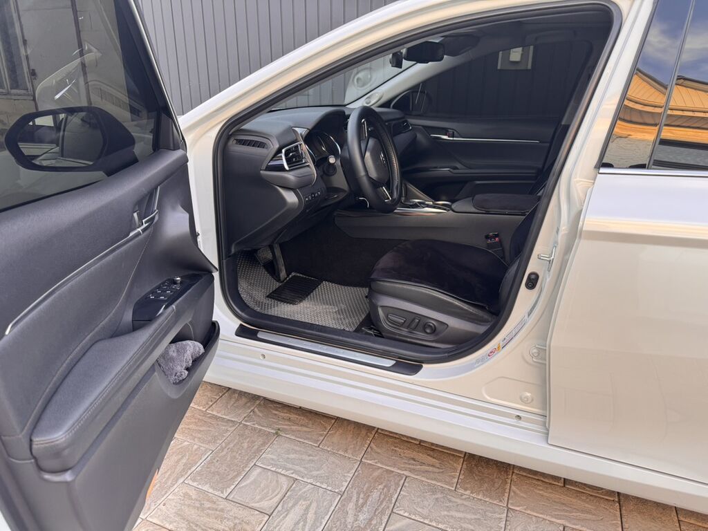 Toyota Camry: 2018 г., 2.5 л, Автомат, Бензин, Седан: фото 5