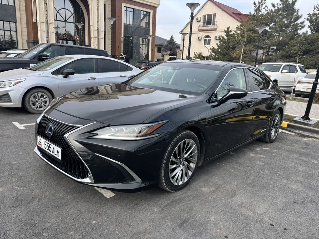 Lexus ES: 2018 г., 2.5 л, Автомат, Гибрид, Седан: фото 2