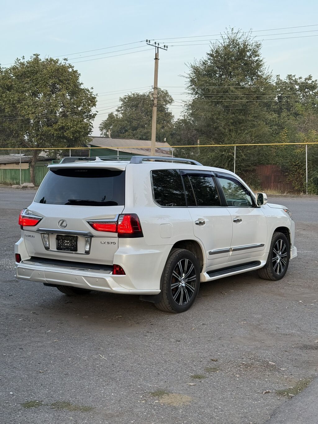 Lexus LX: 2013 г., 5.7 л, Автомат, Бензин, Внедорожник: фото 5