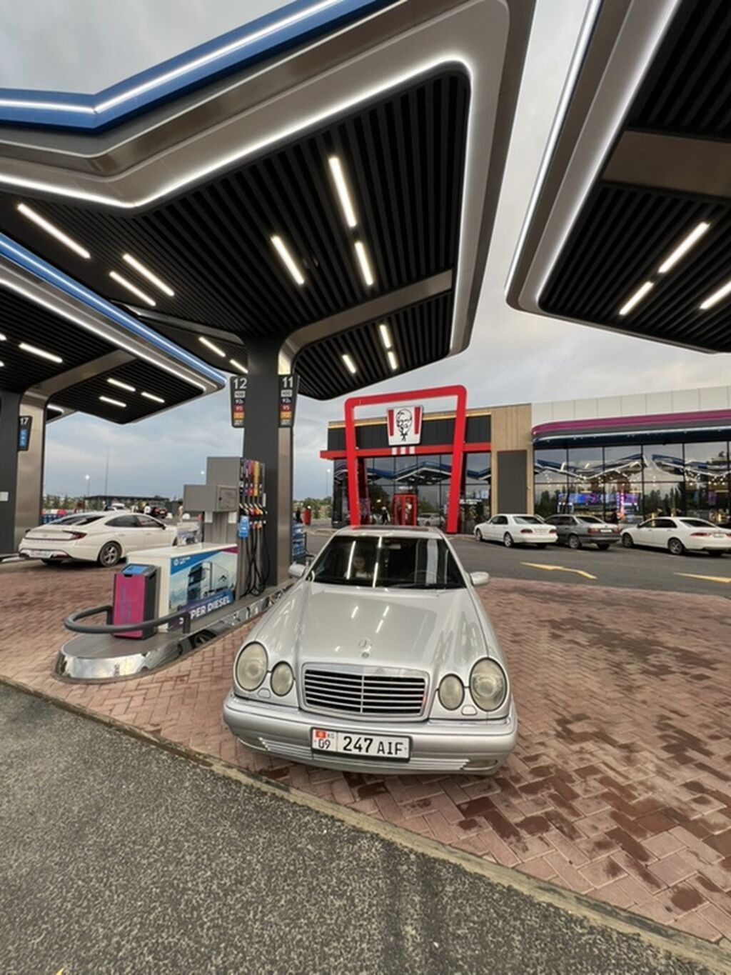 Mercedes-Benz E-Class: 1998 г., 3.2 л, Автомат, Бензин, Седан: фото 6