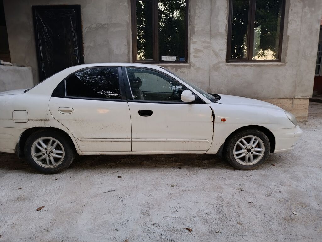 Daewoo Leganza: 1999 г., 1.5 л, Механика, Бензин, Седан: фото 2