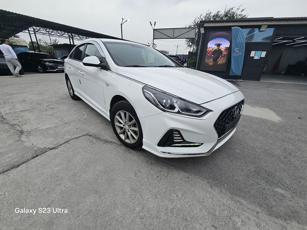 Hyundai Solaris: 2020 г., 2 л, Автомат, Газ, Седан: фото 1