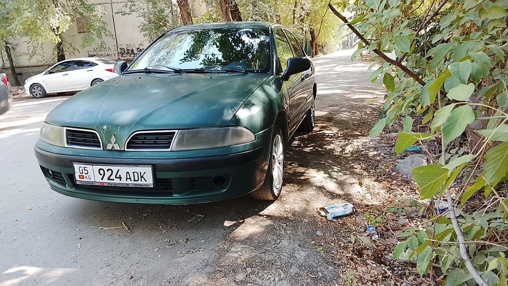 Mitsubishi Carisma: 2000 г., 1.8 л, Механика, Бензин, Седан: фото 2