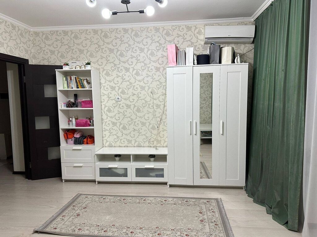 Продам комплект мебели для комнаты и прихожей: фото 1