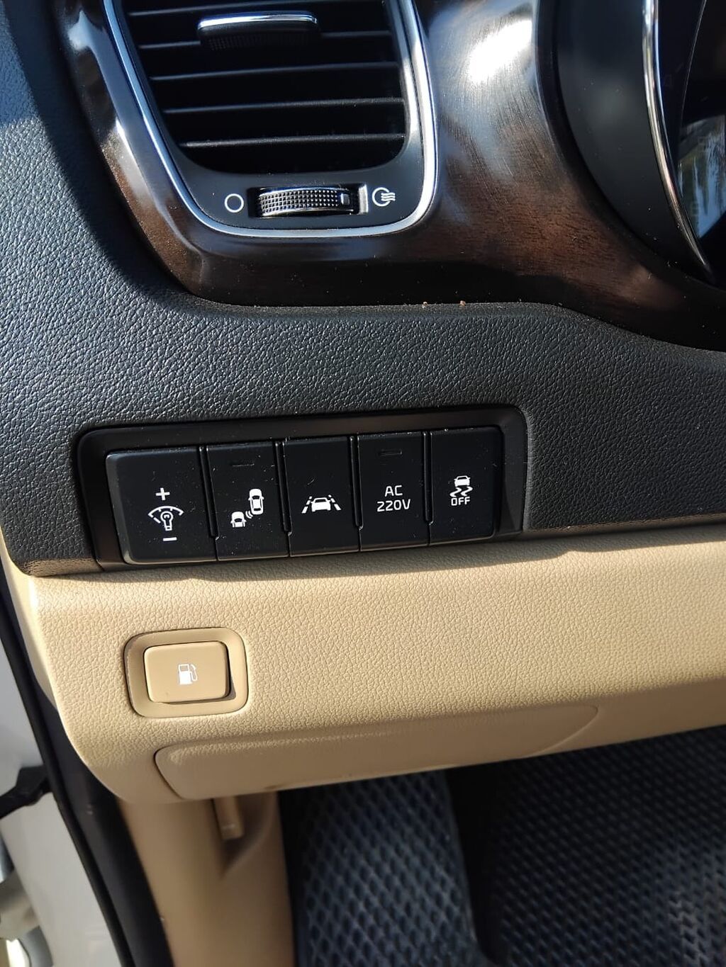 Kia Carnival: 2019 г., 2.2 л, Автомат, Дизель, Минивэн: фото 6