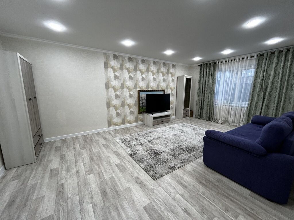 3 комнаты, 100 м², 4 соток, Бишкек, Учкун мкр Собственник: фото 6